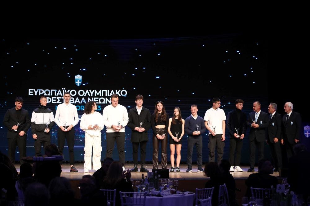 Παρέλαση αθλητικών αστέρων στα βραβεία της ΕΟΕ (pics) runbeat.gr